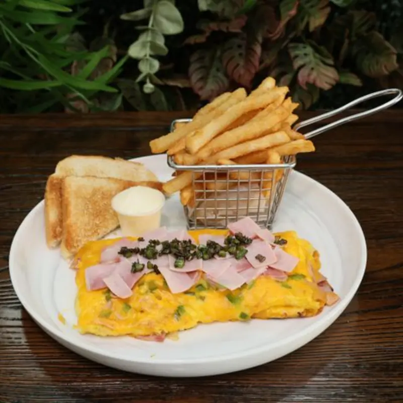 Western Omelet at Garden Cafe & Bistro