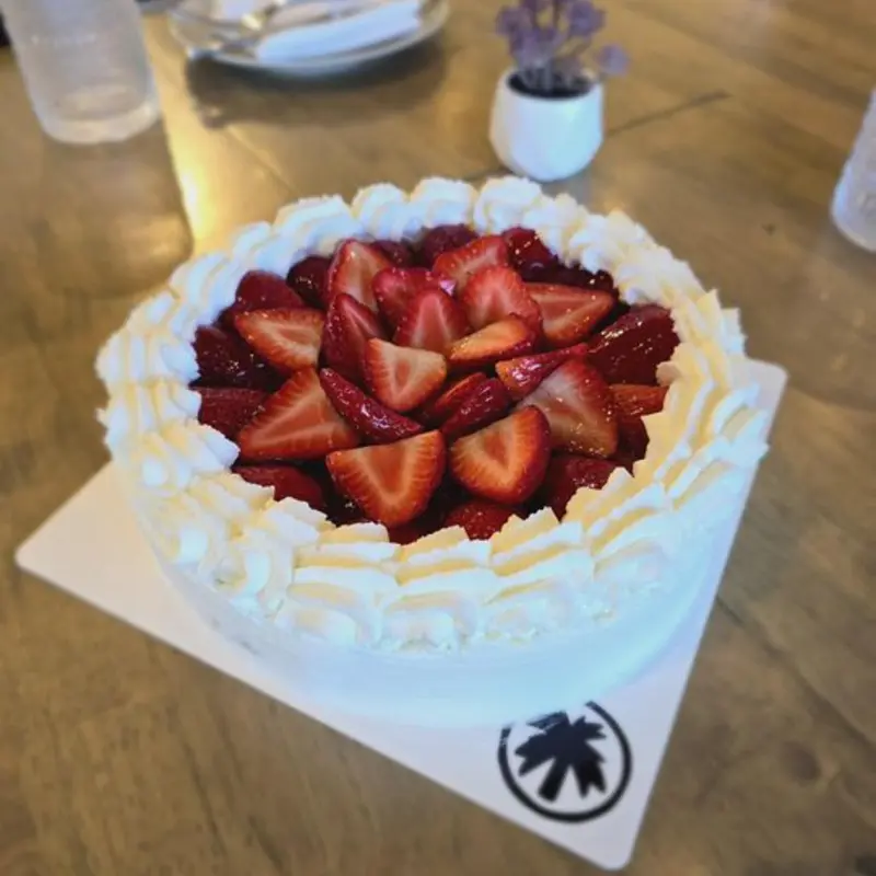 Strawberry Cake