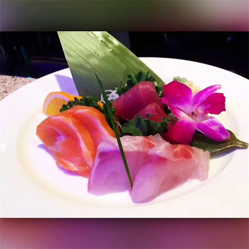 a17. Sashimi Appetizer*