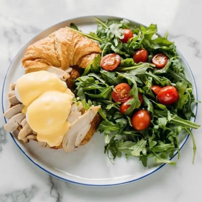 Eggs Benedict with Chicken