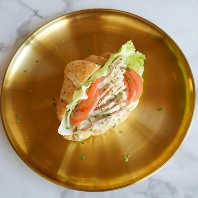 Sandwich with chicken