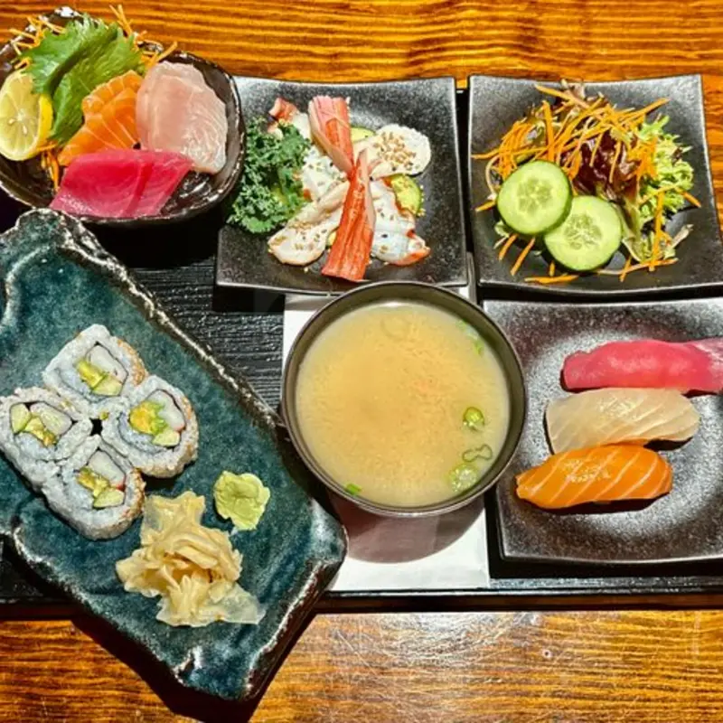 L - COMBO 1 LOVERS SET at Moon Thai Coral Gables | Toast