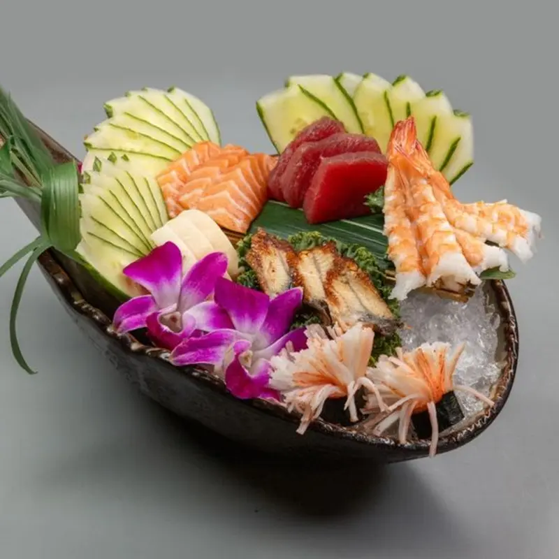 DELUXE SASHIMI PLATTER