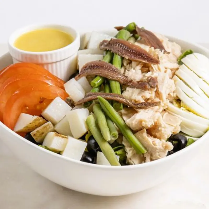 Niçoise at La Boulangerie Boul'Mich Doral | Toast