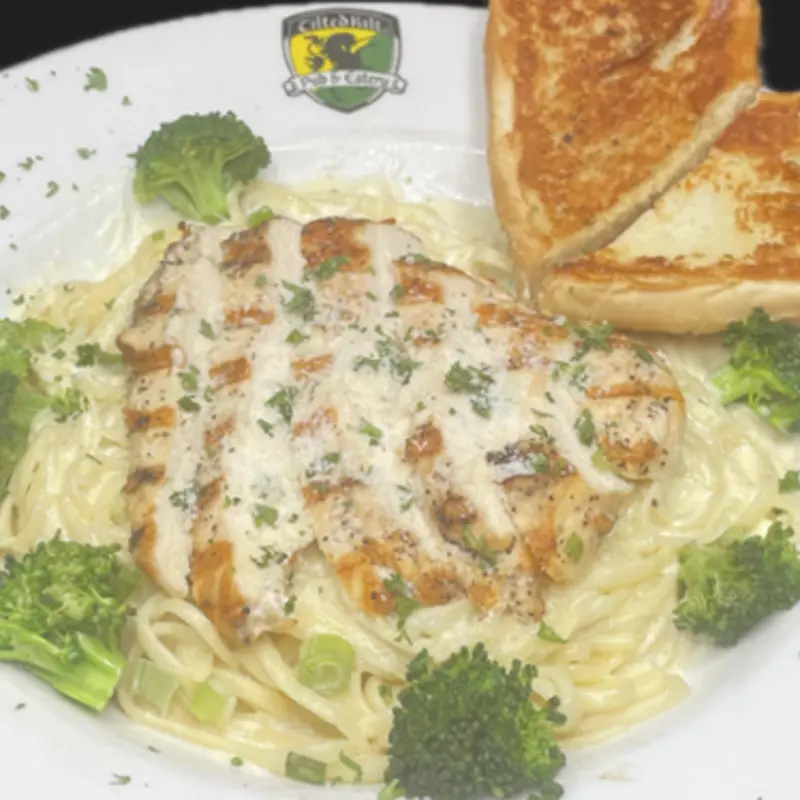Linguine Alfredo at Tilted Kilt Laredo #261 | Toast