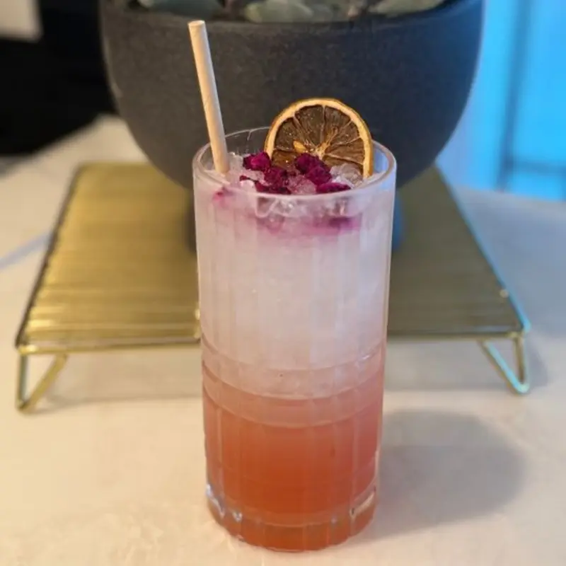 Dragon Fruit Mango Lemonade Refresher