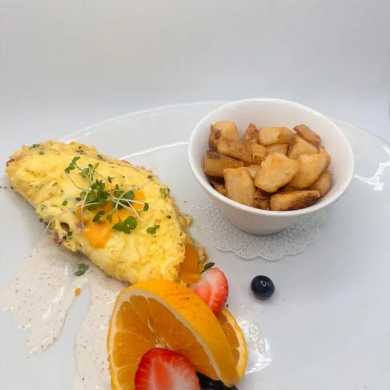 Farmers Omelet at Vic's River Grill 19 East River St.