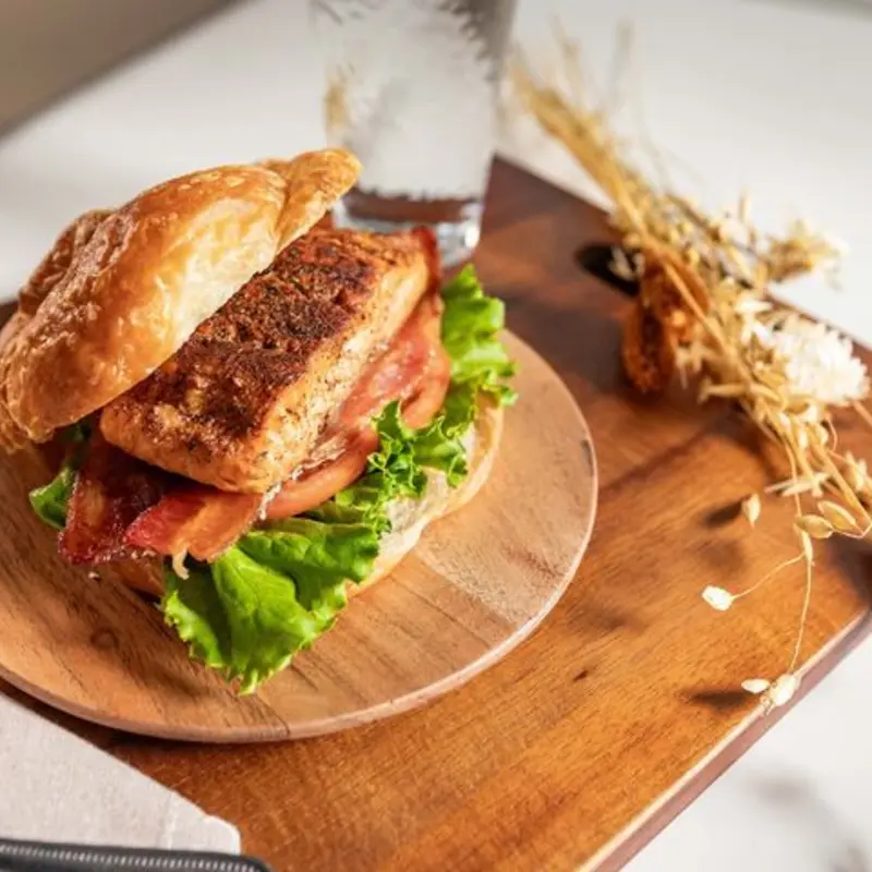 Salmon BLT