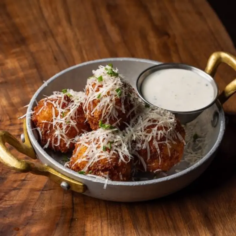 Mac N' Cheese Balls