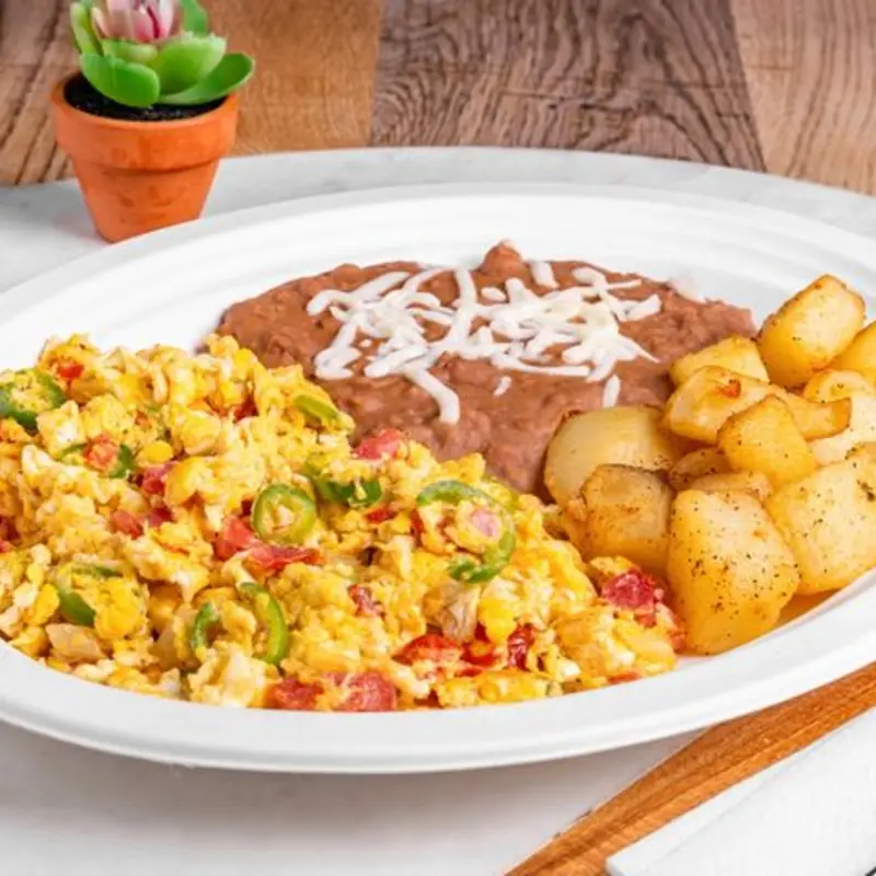 Huevos a La Mexicana at Taqueria El Arquito Irving