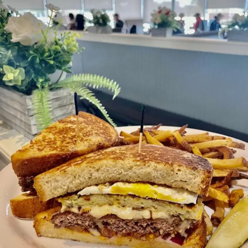 Monte Cristo Burger at Bruncheon Breakfast and Lunch 5250 N O’Connor Blvd #144