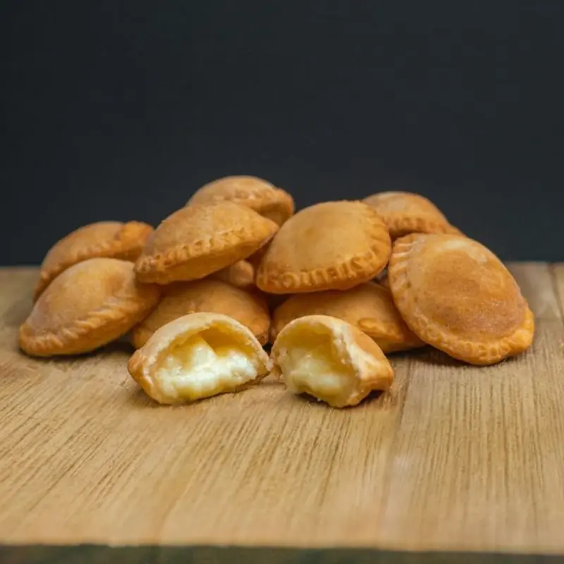 10 MINI PASTEL QUESO/CHEESE at Pastelitos Chips Smith St