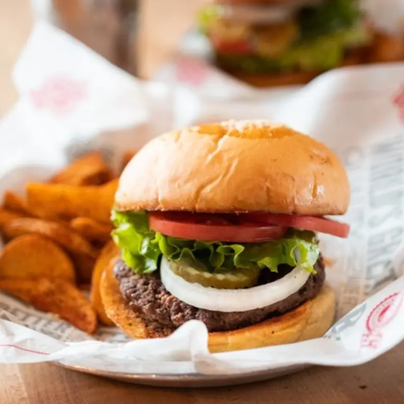 1/2 Pound Hamburger at Fuddruckers Hialeah