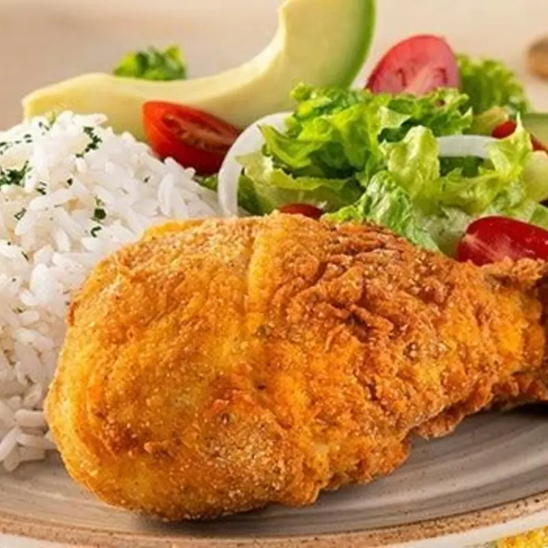 Pollo frito/Fried chicken at My company Hernandez Multiservices LLC 8410 NW 24th Ct
