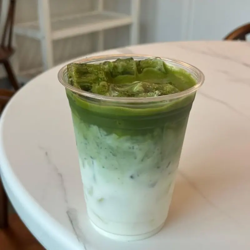 Iced Matcha Latte 16oz
