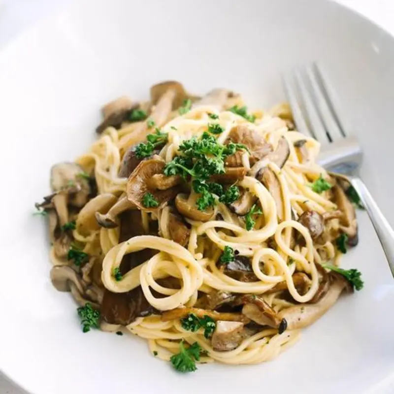 Linguini Funghi at Bottagra Restaurant & Bar 80 Wagaraw Rd