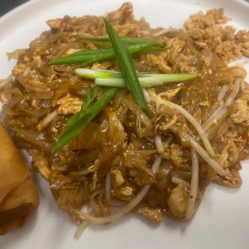 LUNCH - Pad Thai at Grace Thai Downtown - Chandler 11 W. Boston St. # 5