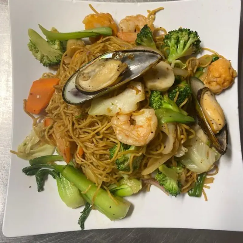 N12 - Soft Egg Noodle / Mì Xào Mêm at Cyclo Vietnamese Cuisine 1919 W Chandler Blvd