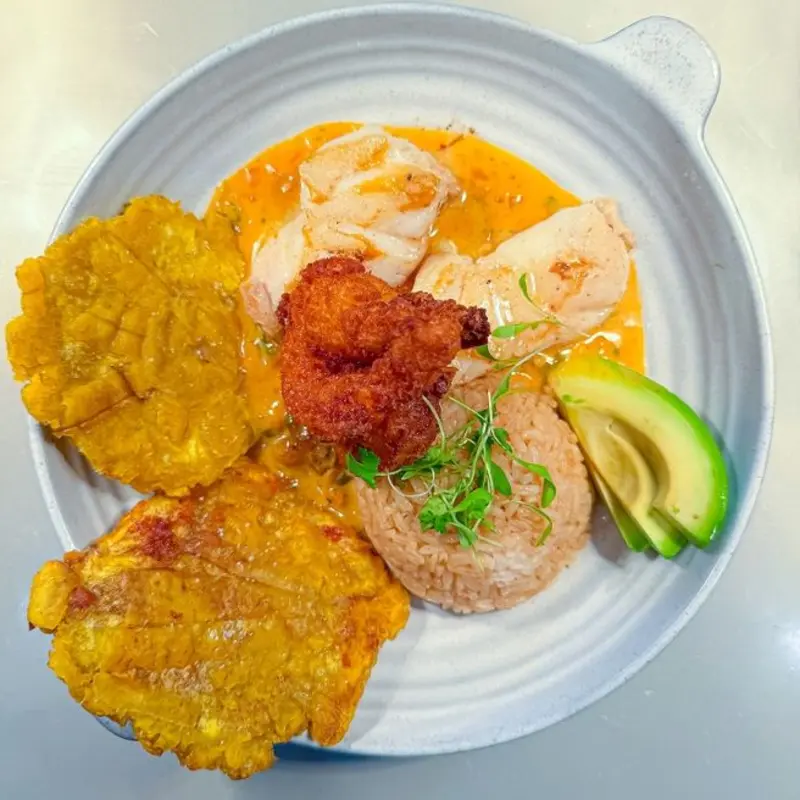 Encocado Shrimp & Fish