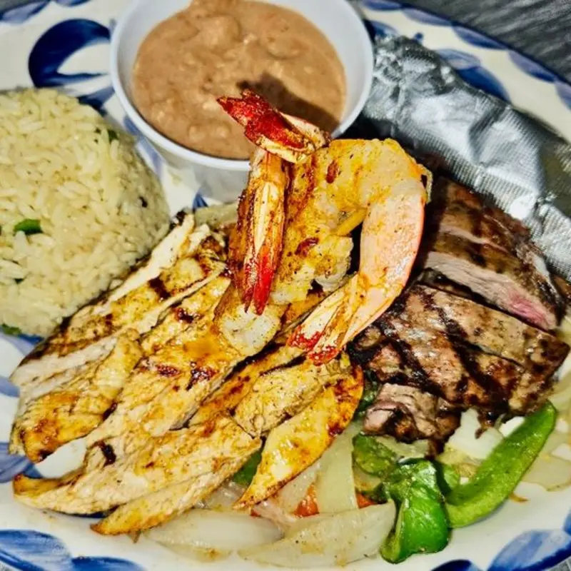 el jefe combo at Tequila Rock LLC 2408 The Strand