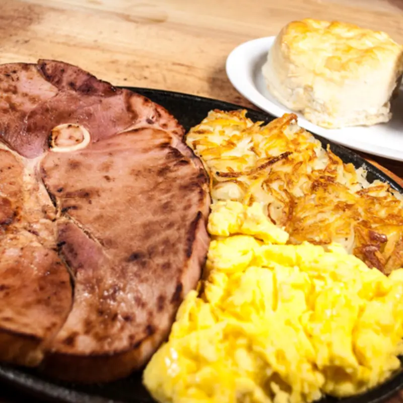 Iron Skillet at Kelley's Country Cookin' - La Marque