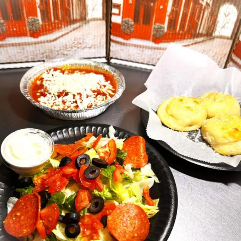 Manicotti at Luna Pizza