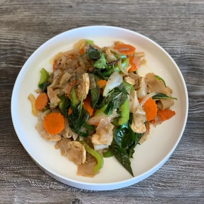 Drunken Noodle at Royyim Thai Cuisine.