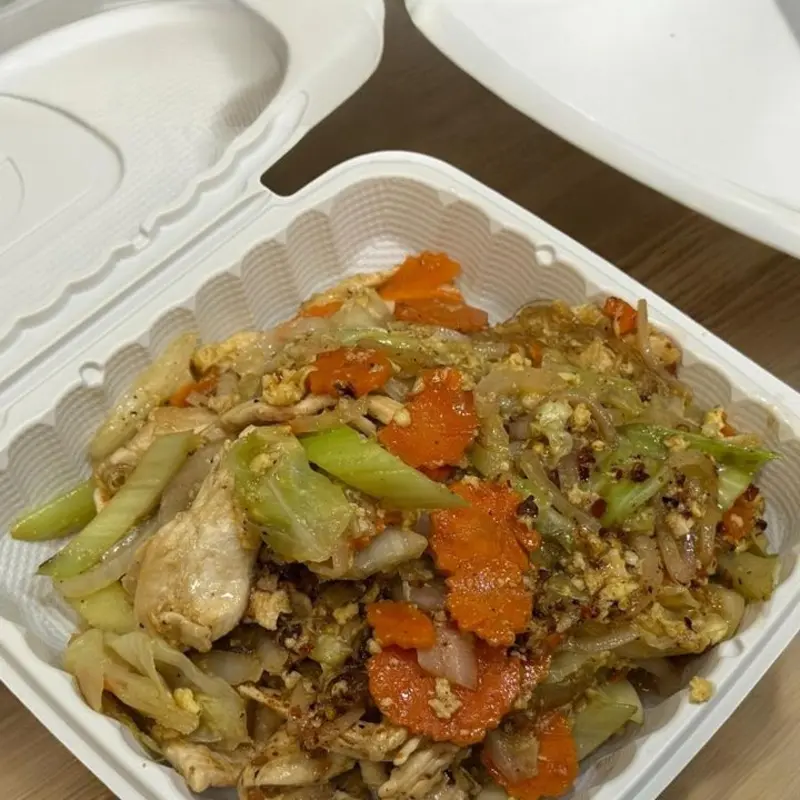 Pad Woon Sen at Royyim Thai Cuisine.