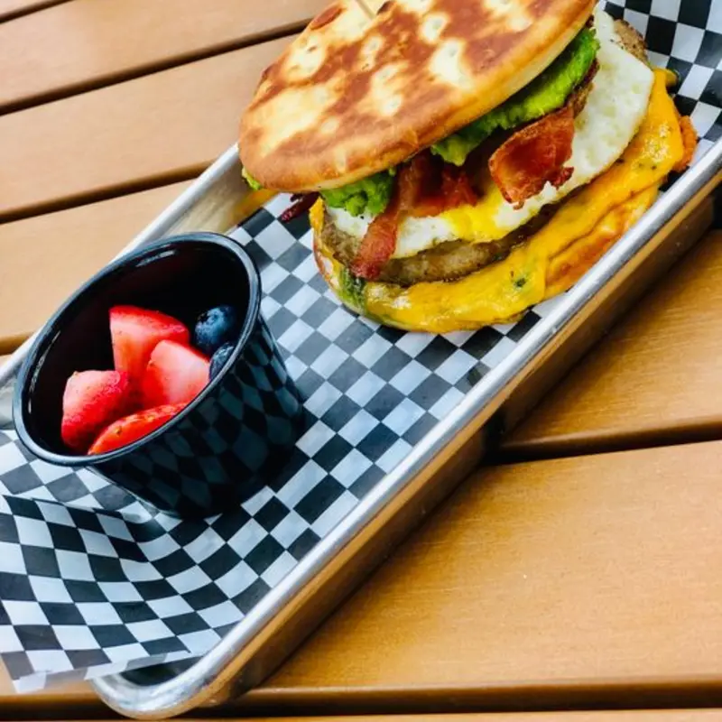 MAGIC BREAKFAST SANDWICH