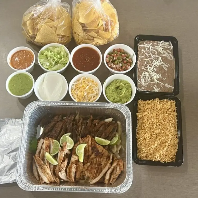 Fajita Family Meal beef and Chicken Servs 4-5)
