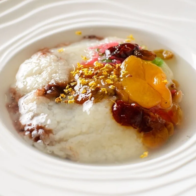 Steamed Red Bean Rice Cakes w. Mixed Dried Fruit 上海八宝饭