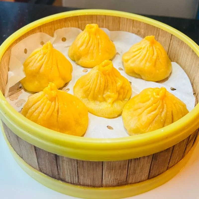 Chicken Soup Dumpling 6 pcs 鸡肉小笼包