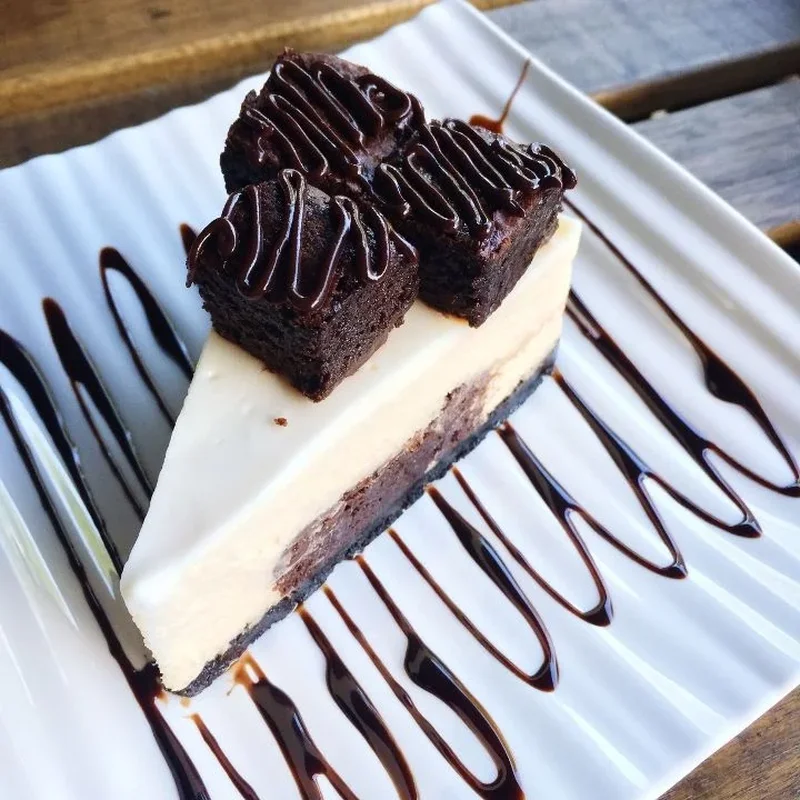 Brownie Cheescake at Singas Famous Pizza